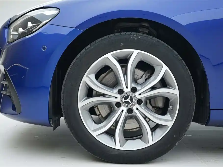 Mercedes-Benz E-Class 2022 — фото 14