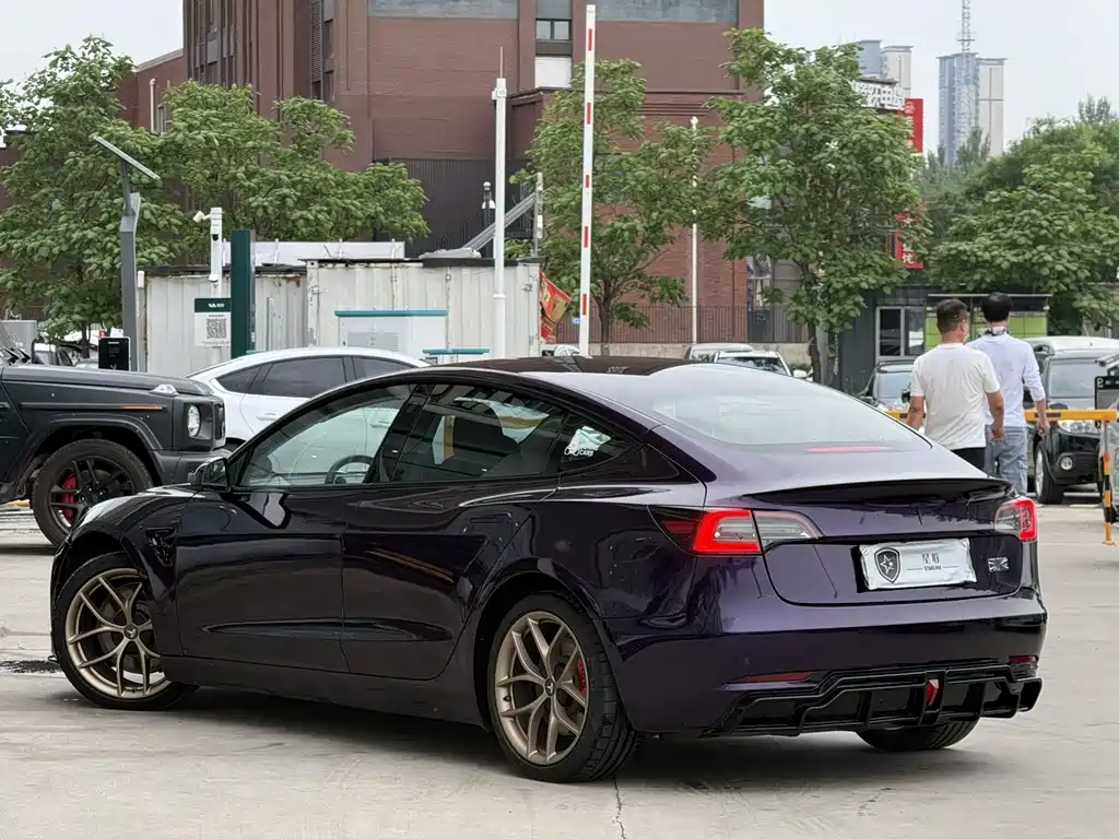 Tesla Model 3 2023