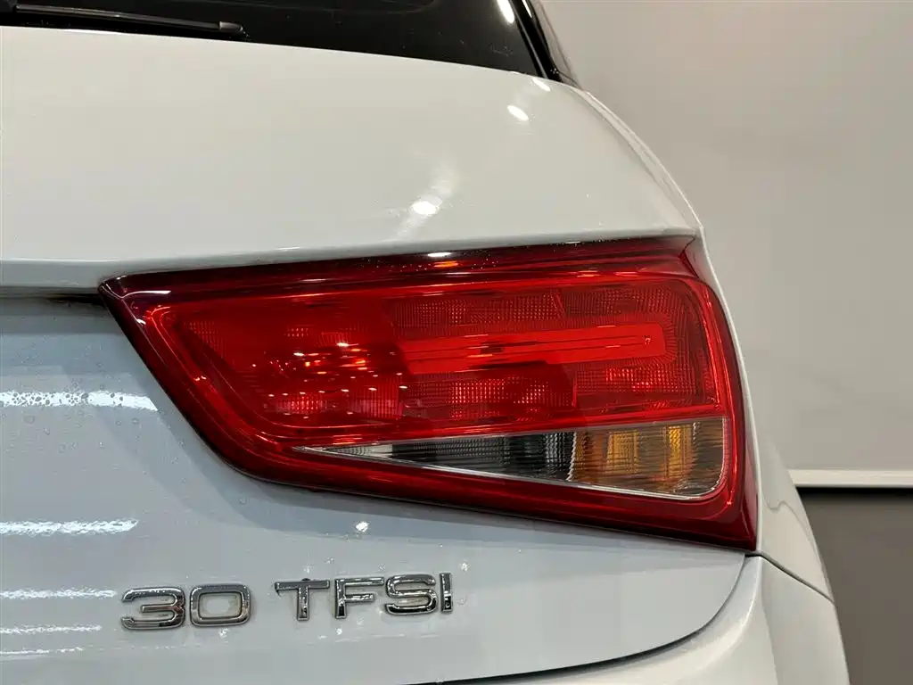 Audi A1 2015 — фото 14