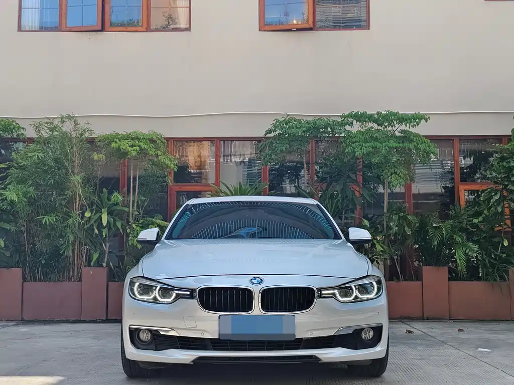 BMW 3 Series 2015 — фото 2