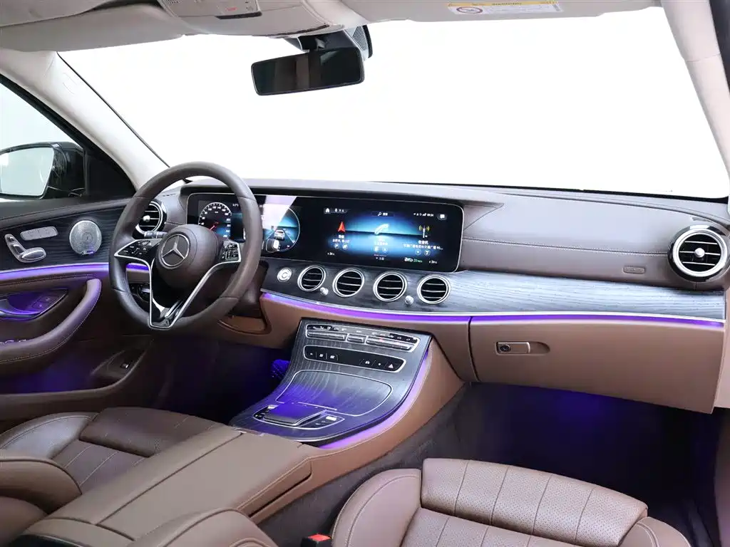 Mercedes-Benz E-Class 2022 — фото 19