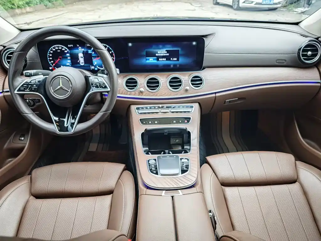 Mercedes-Benz E-Class 2022