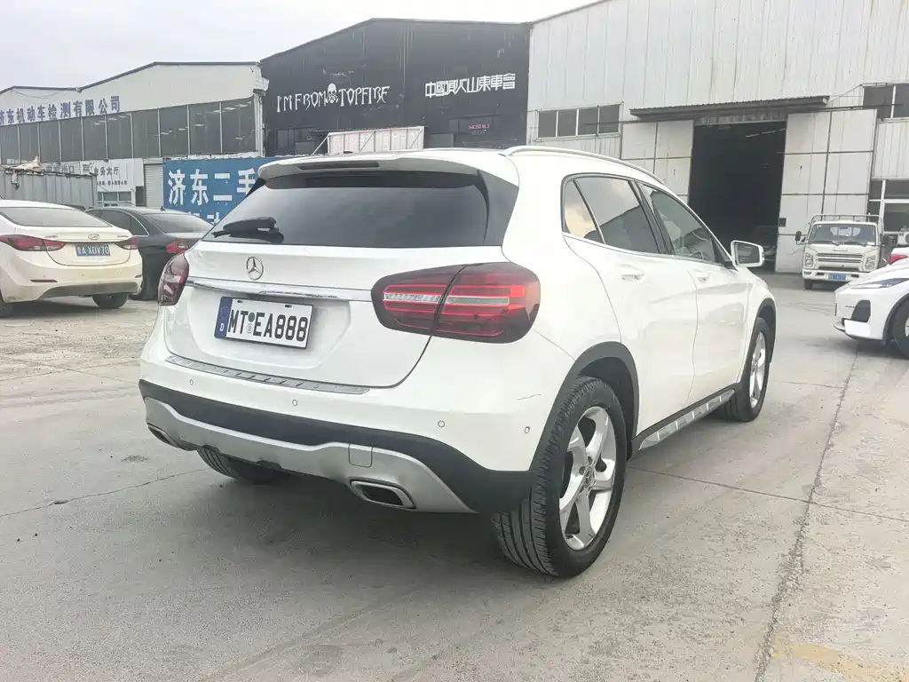 Mercedes-Benz GLA 2019