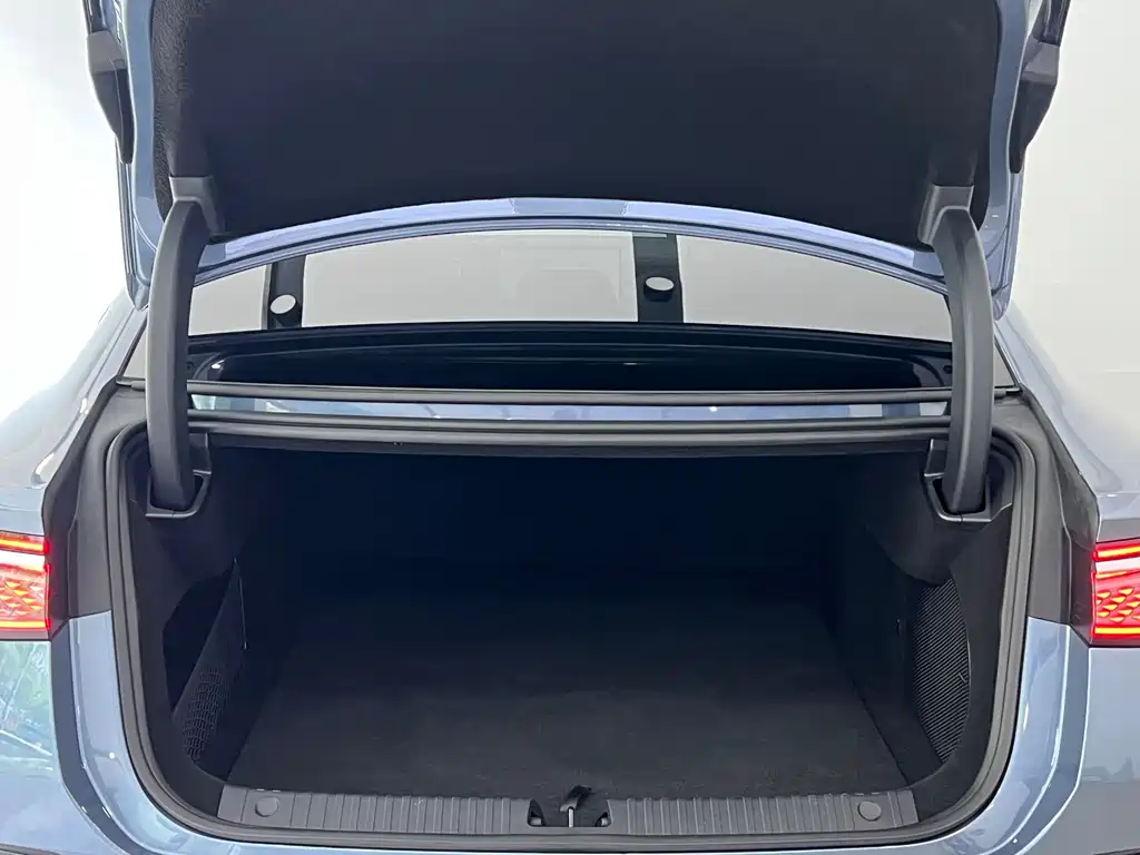 BYD Seal 07 DM-i 2025 — фото 8