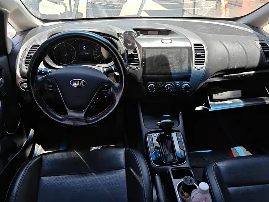 Kia K3 2018 — фото 12