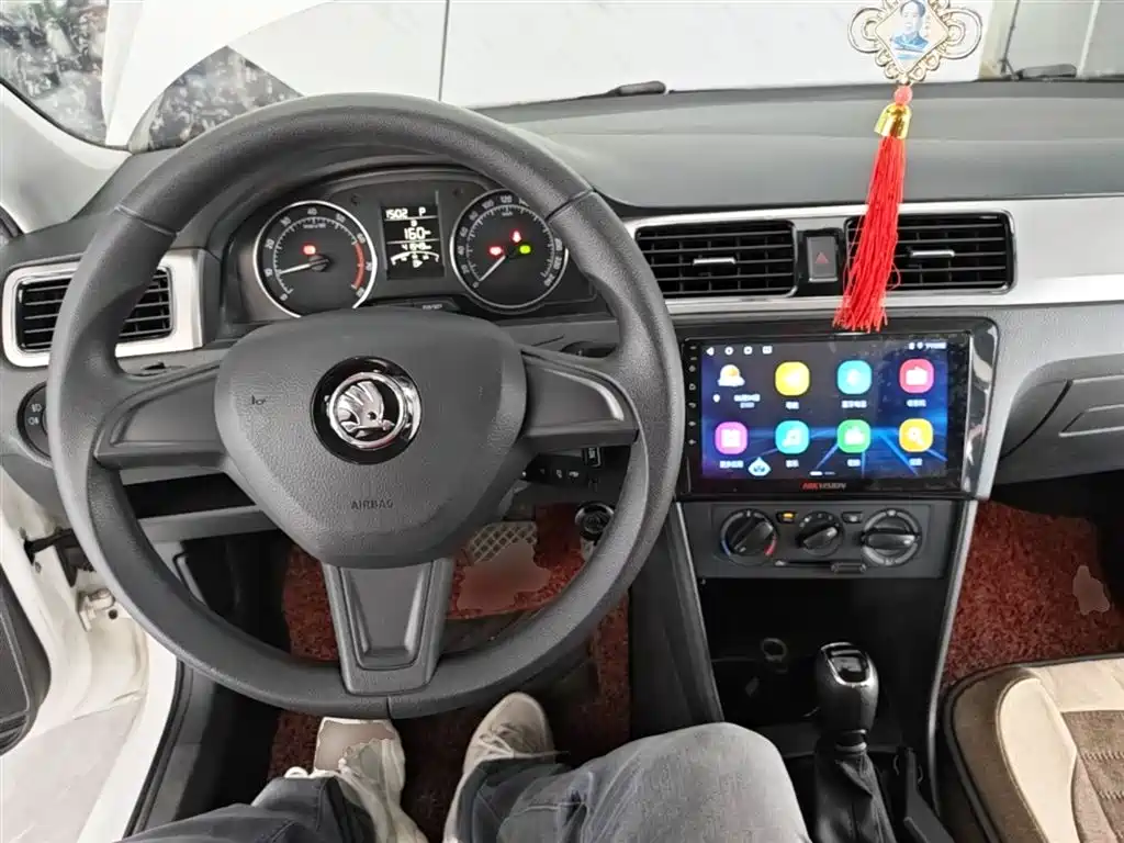 Skoda Rapid Spaceback 2016 — фото 10