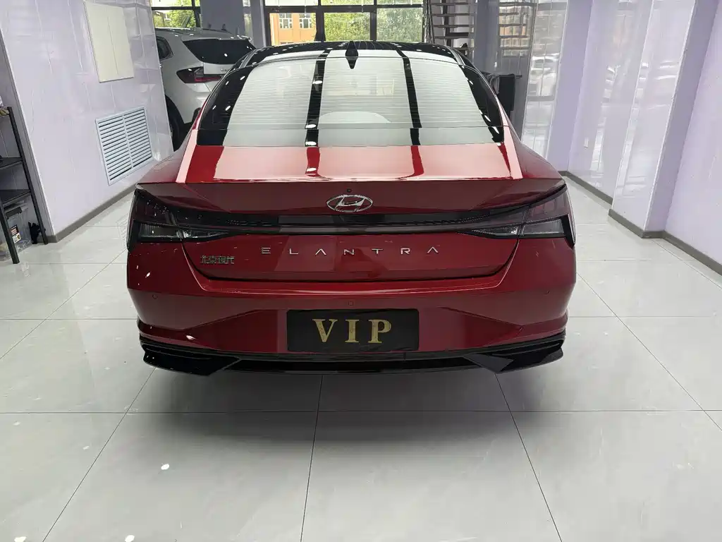 Hyundai Elantra 2022