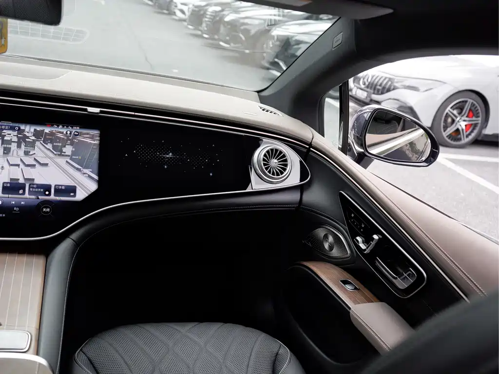 Mercedes-Benz EQS 2023 — фото 18