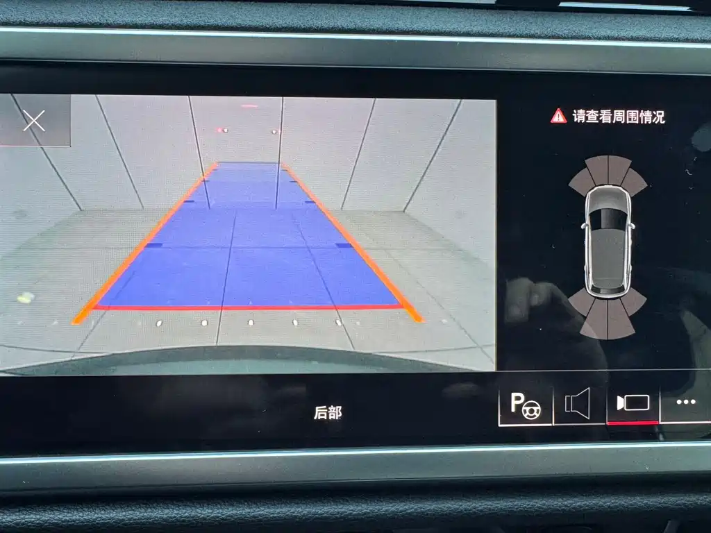 Audi Q3 2022 — фото 10