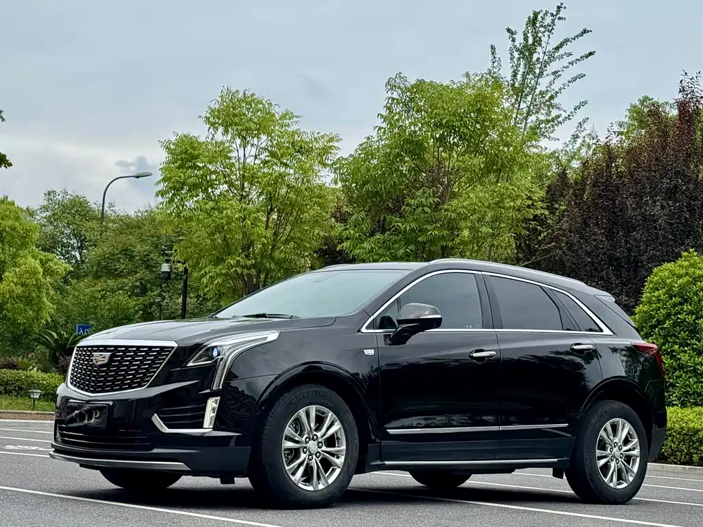 Cadillac XT5 2021 — фото 1