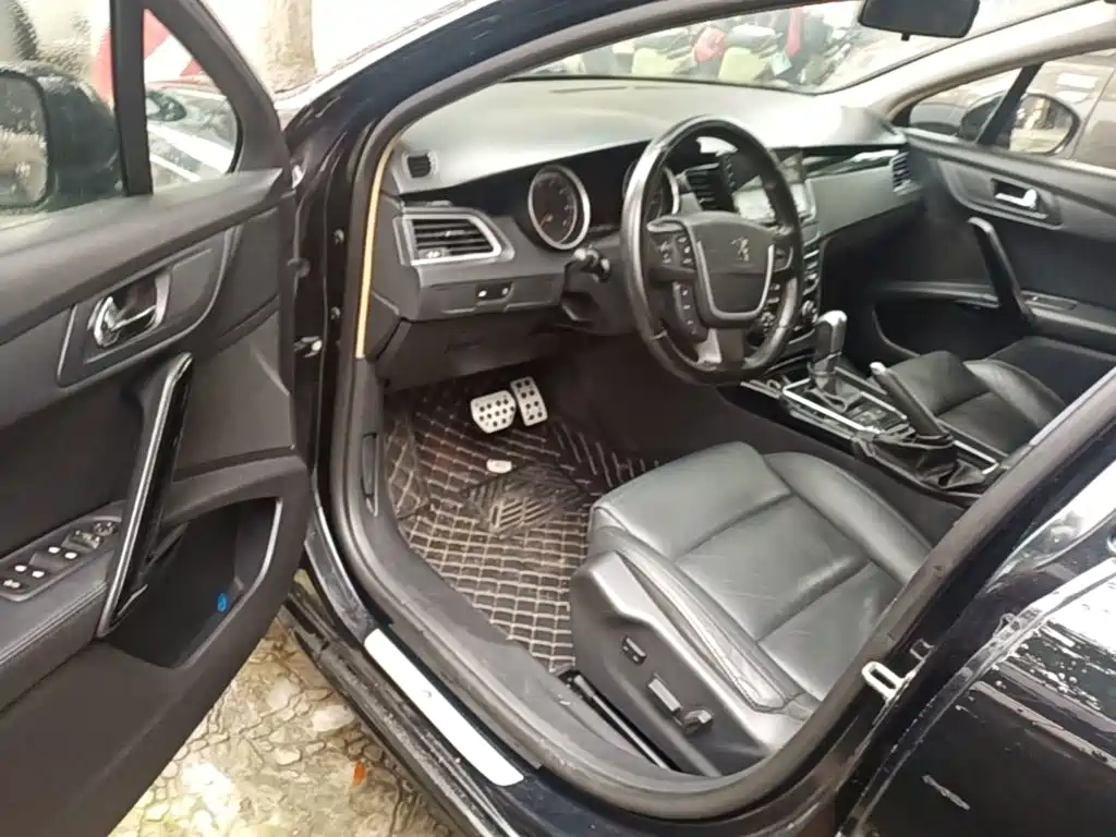 Peugeot 508 2014 — фото 16
