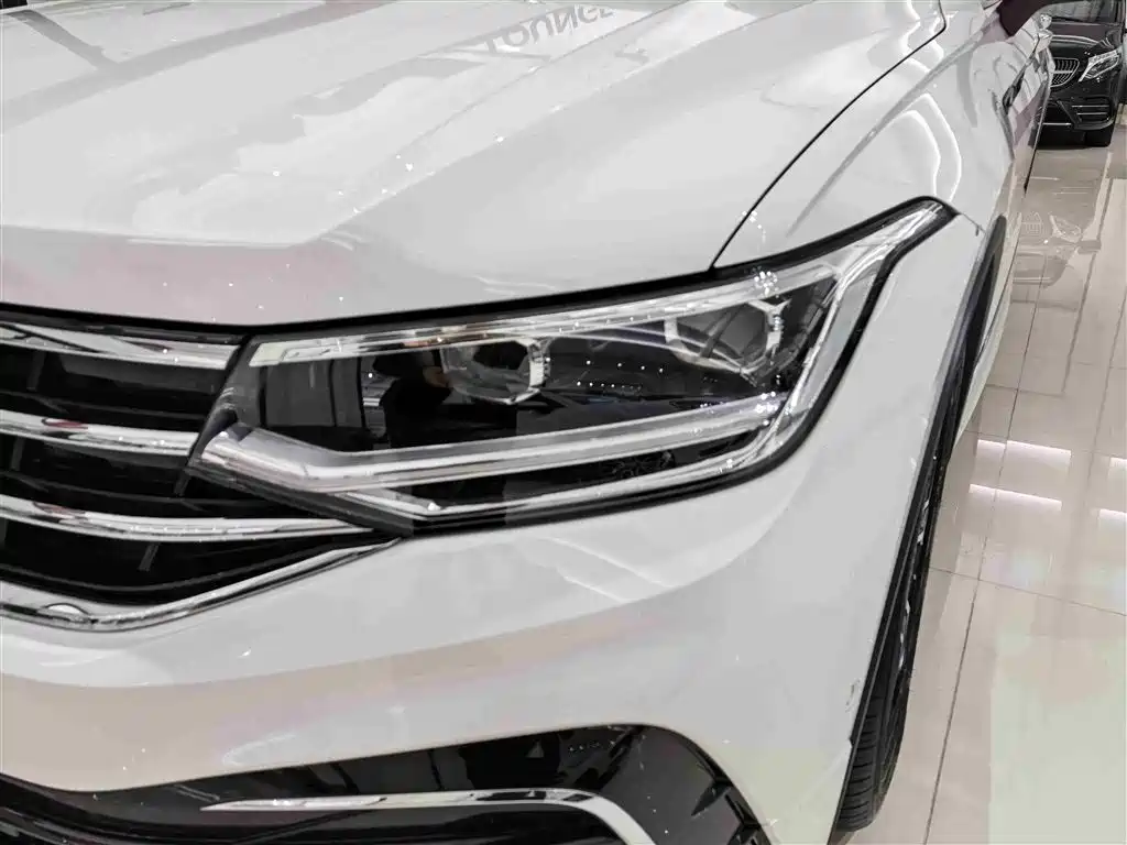 Volkswagen Tiguan L 2022