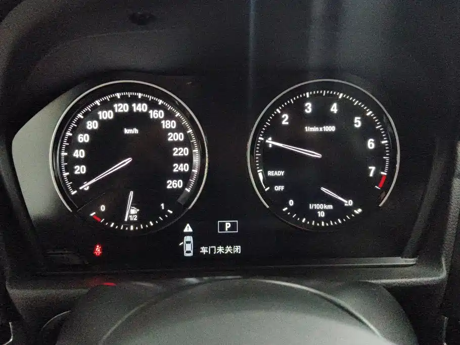 BMW 1 Series 2020 — фото 14