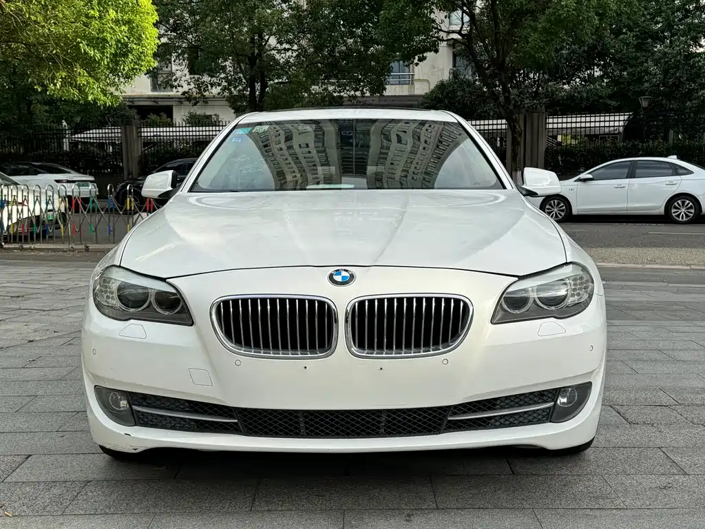 BMW 5 Series 2012
