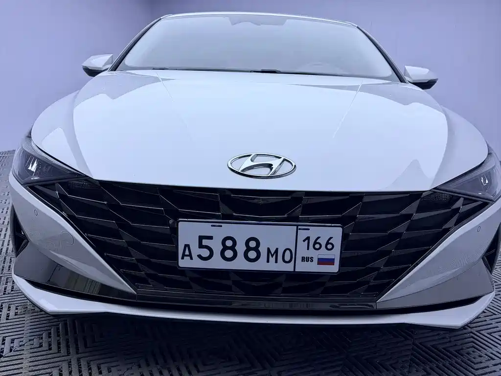 Hyundai Elantra 2022