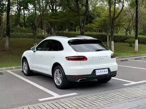 Porsche Macan 2016