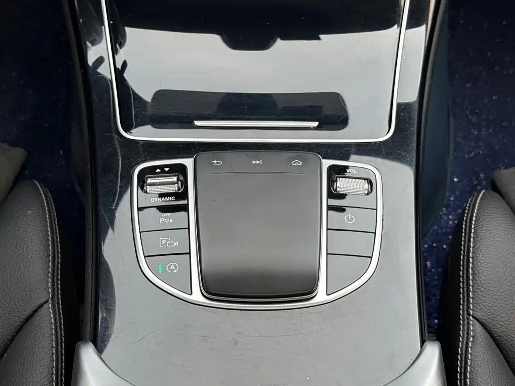 Mercedes-Benz C-Class 2019 — фото 23