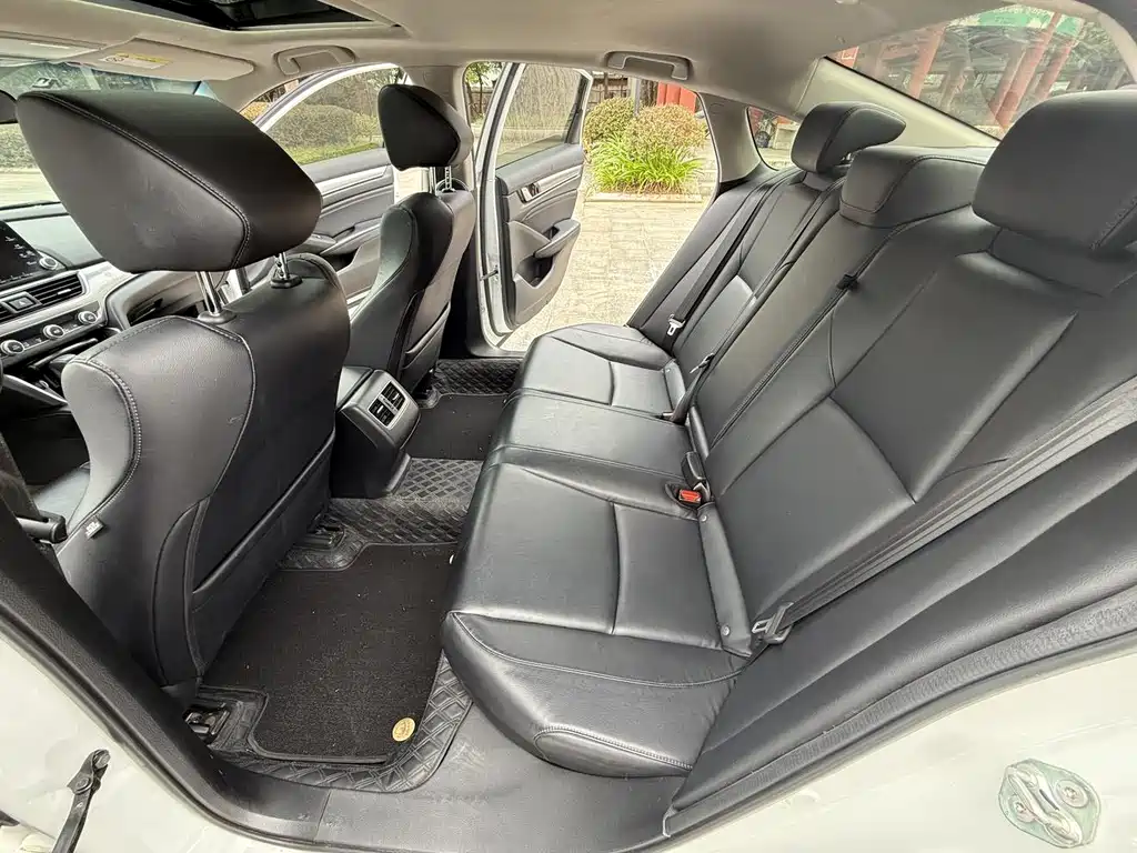 Honda Accord 2019 — фото 14