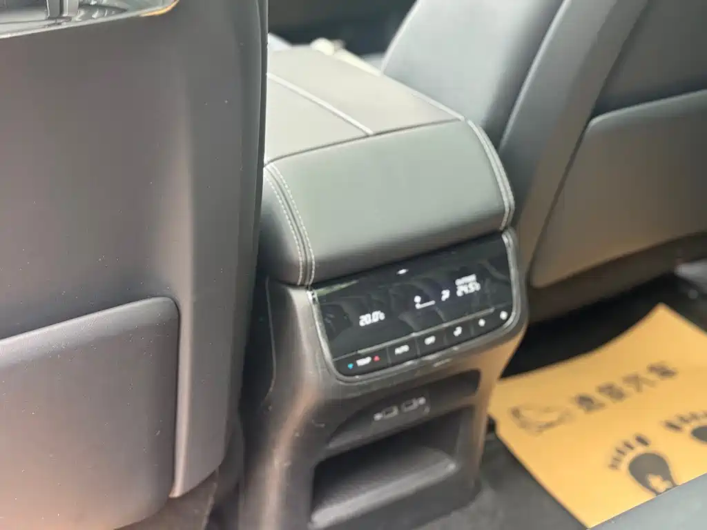 GAC Motor Trumpchi GS8 2023 — фото 17