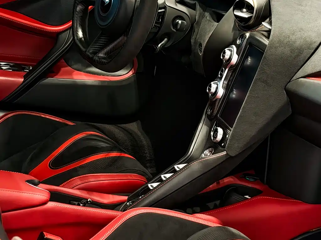 McLaren 720S 2019 — фото 19