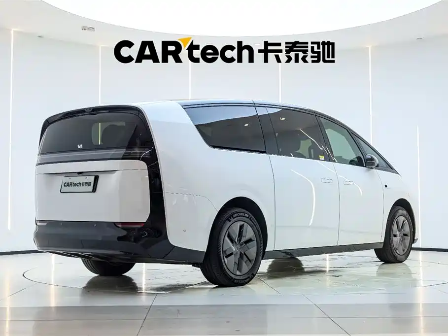 Li Auto Li MEGA 2025