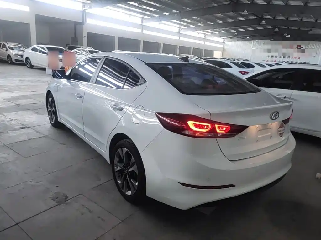 Hyundai Celesta 2017 — фото 5