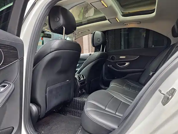 Mercedes-Benz C-Class 2021