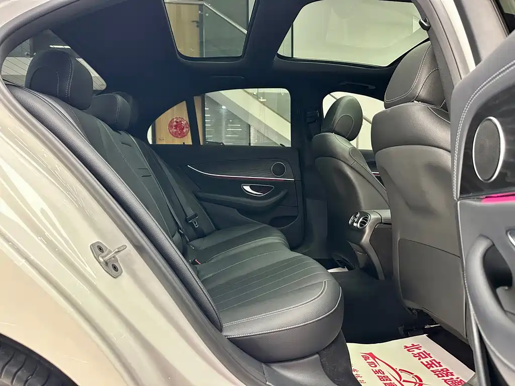 Mercedes-Benz E-Class 2022 — фото 15
