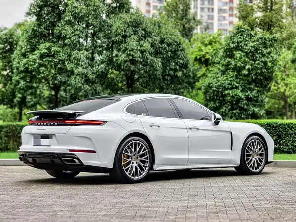 Porsche Panamera 2024