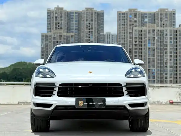 Porsche Cayenne 2022