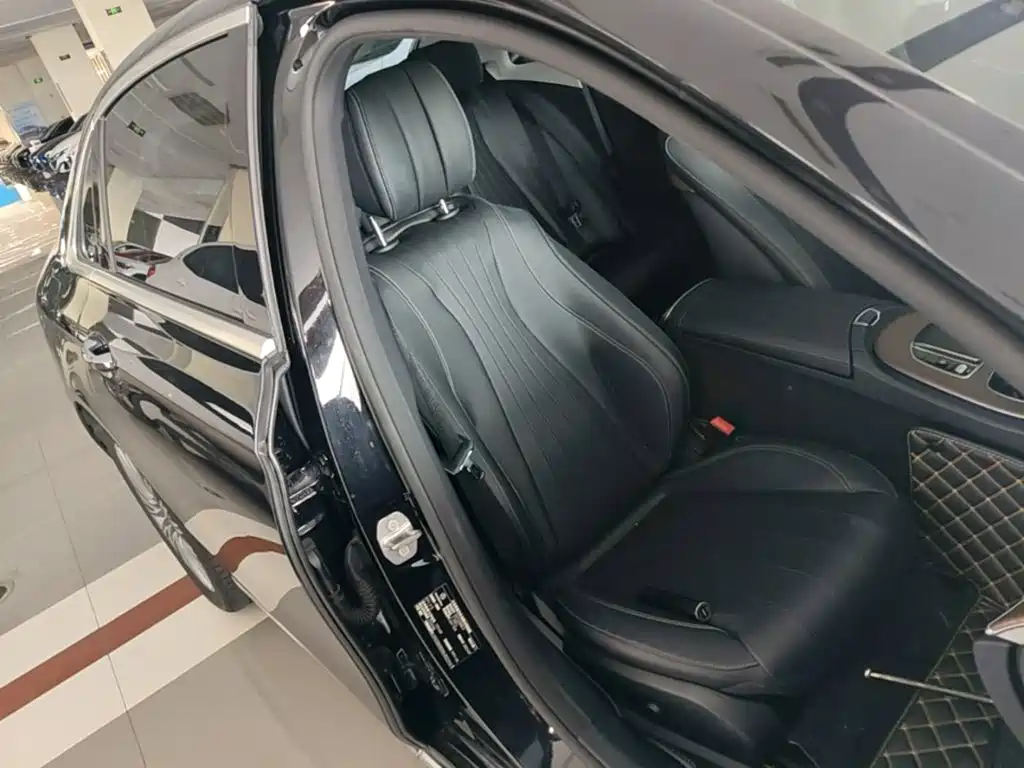 Mercedes-Benz E-Class 2022 — фото 25