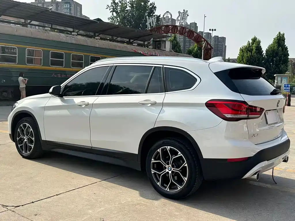 BMW X1 2022 — фото 7
