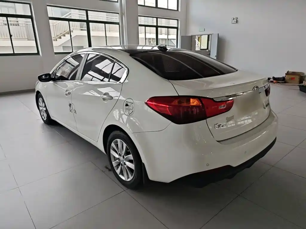 Kia K3 2016