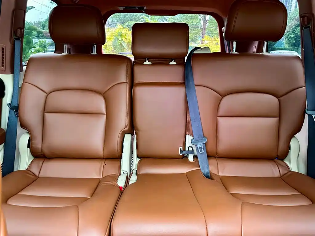 Toyota Land Cruiser 2010 — фото 23