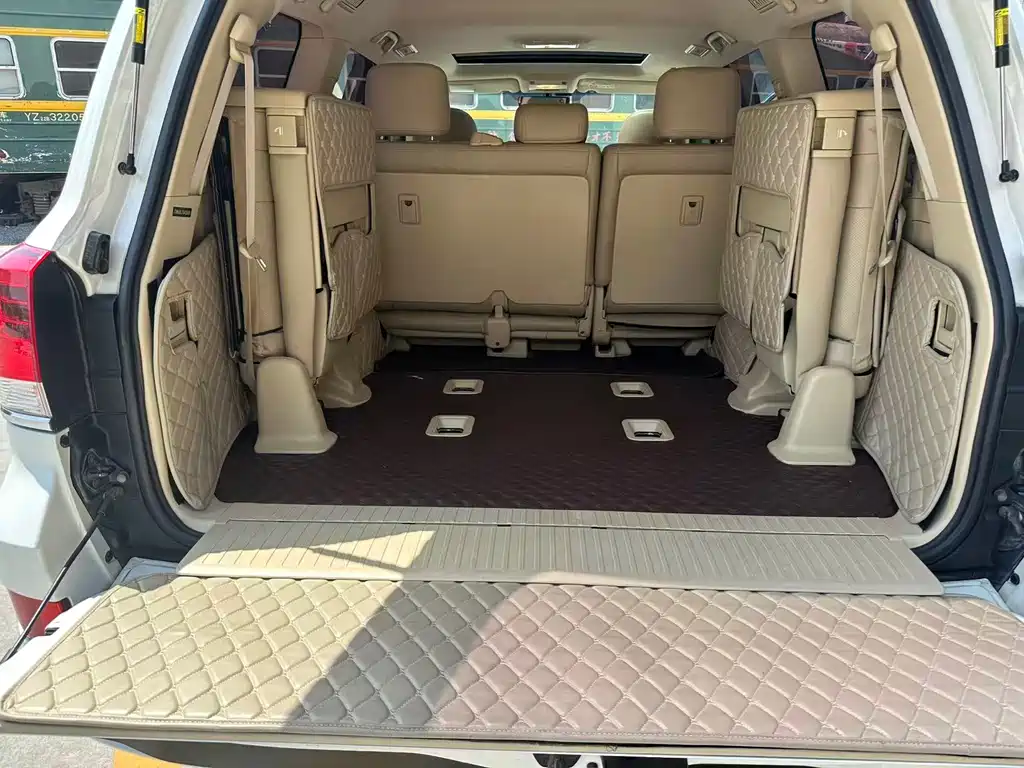Toyota Land Cruiser 2016 — фото 13