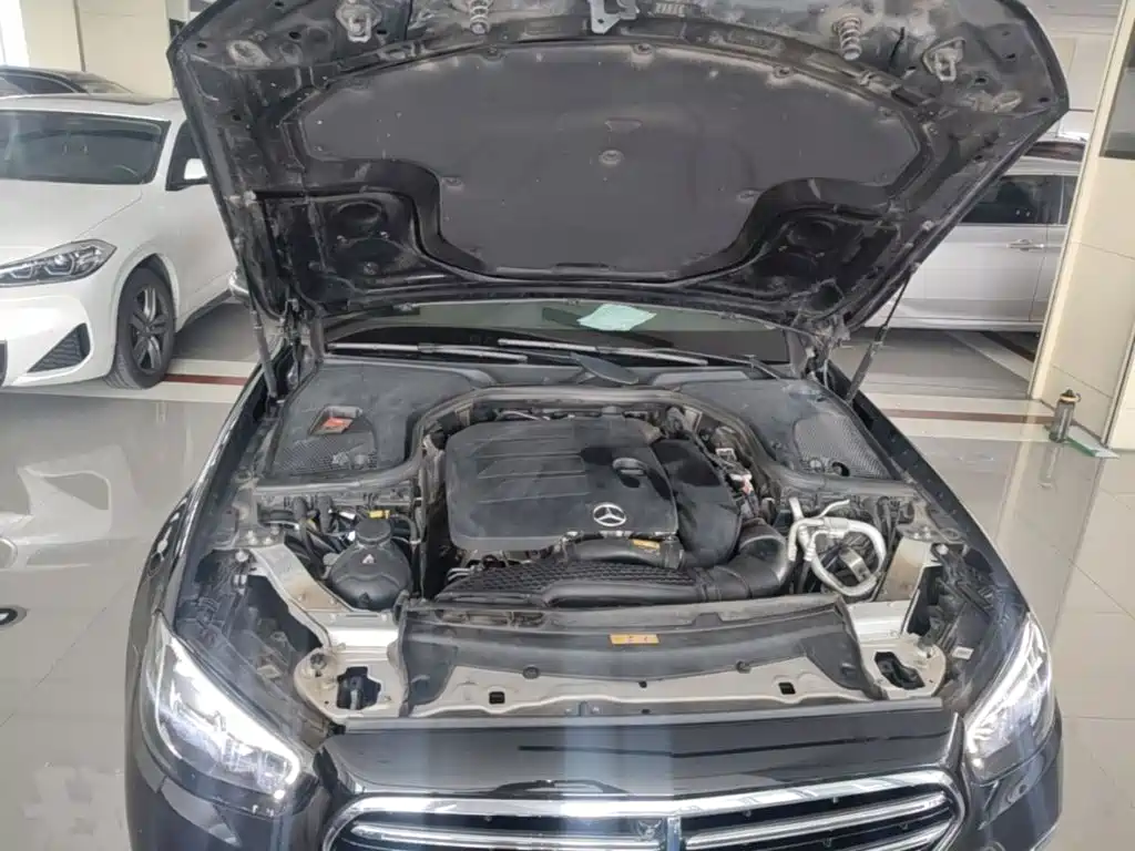 Mercedes-Benz E-Class 2022 — фото 20