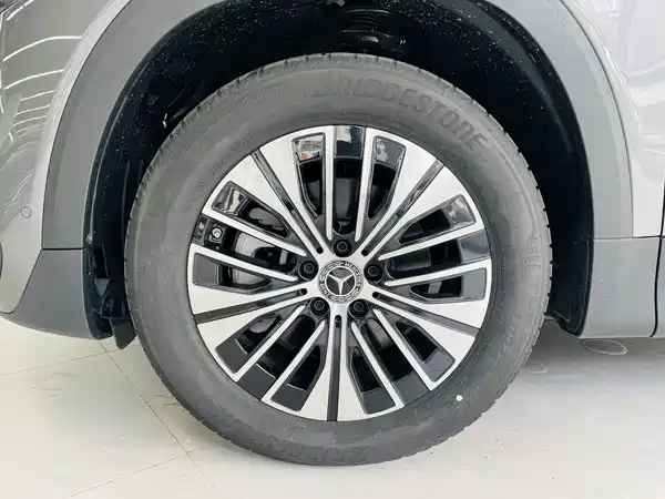 Mercedes-Benz EQB 2025