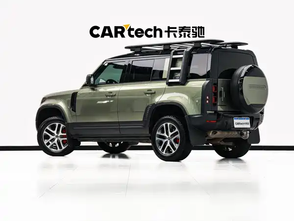 Land Rover Defender 2023