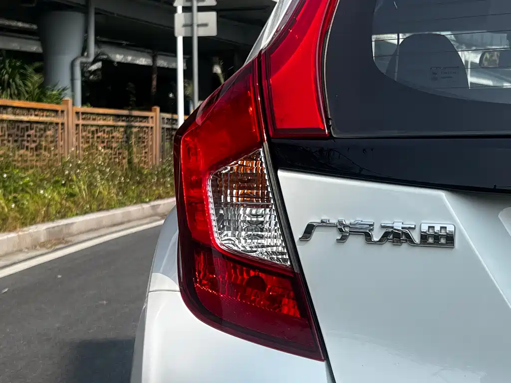 Honda Fit 2017 — фото 17