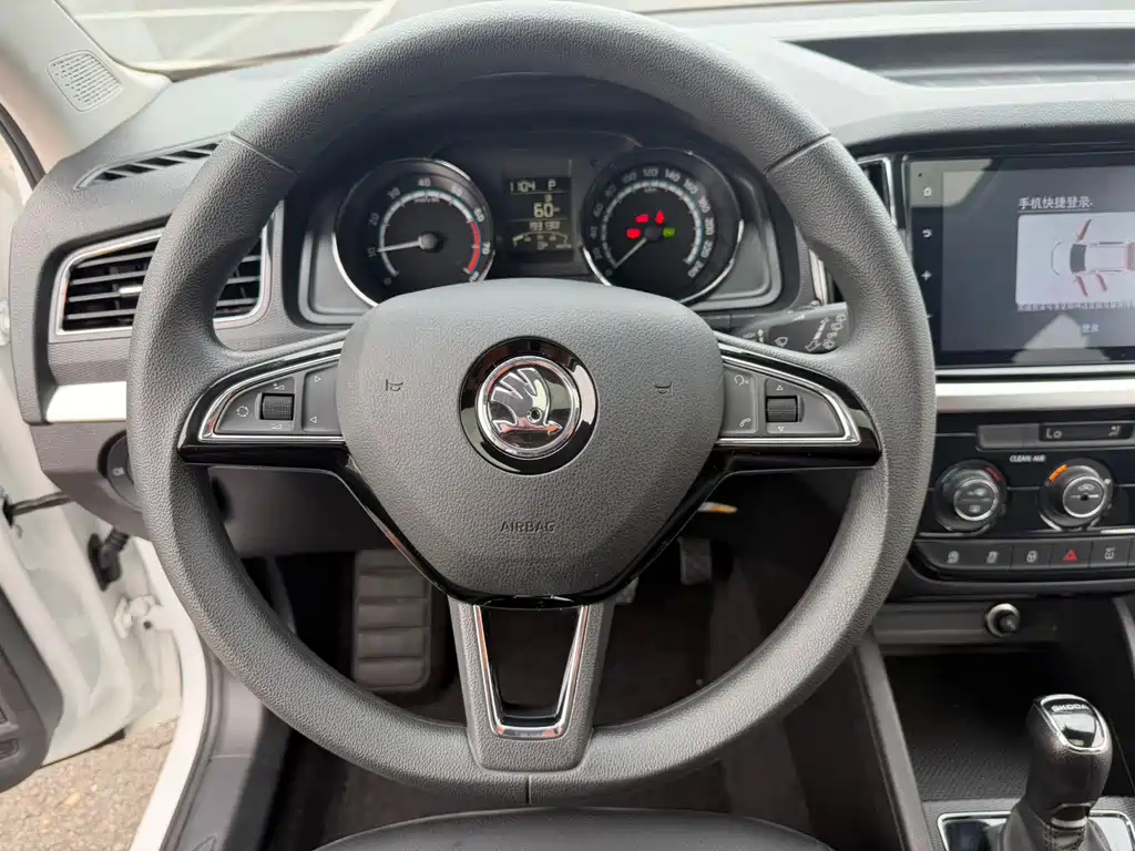 Skoda Kamiq 2023 — фото 11