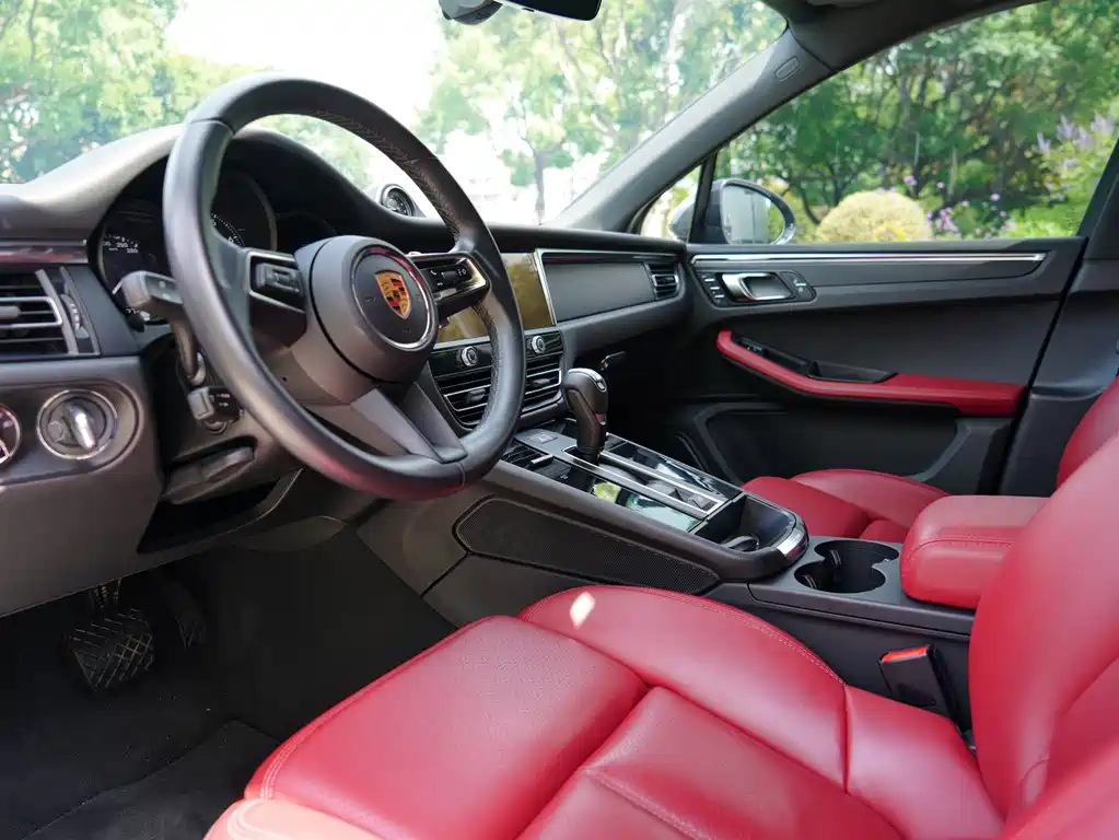 Porsche Macan 2023 — фото 15