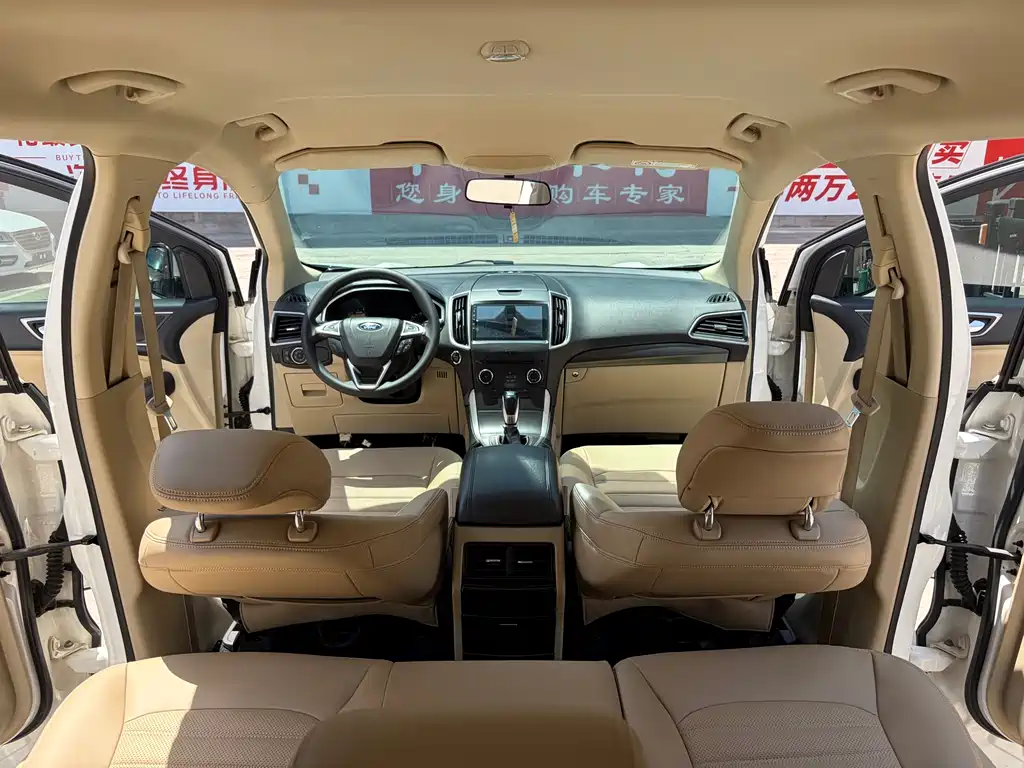 Ford Edge 2016 — фото 7