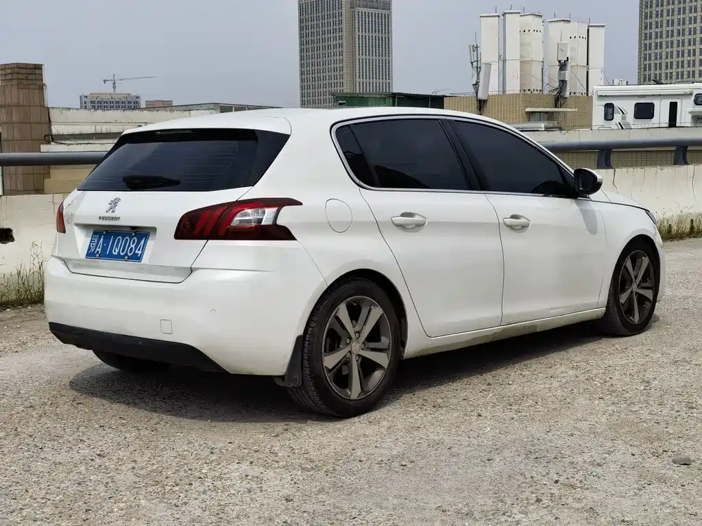 Peugeot 308S 2015 — фото 12