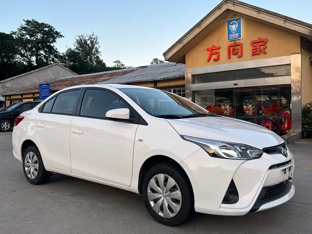 Toyota Yaris L 2017
