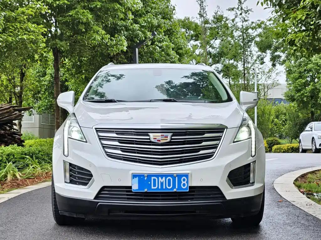 Cadillac XT5 2016 — фото 2
