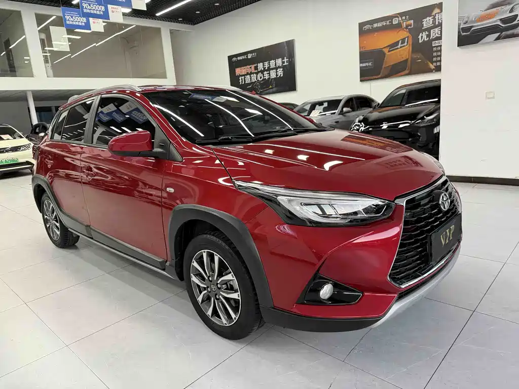 Toyota Yaris L 2022
