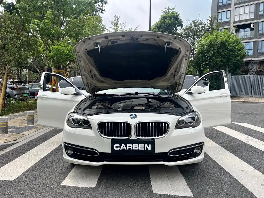 BMW 5 Series 2012 — фото 23