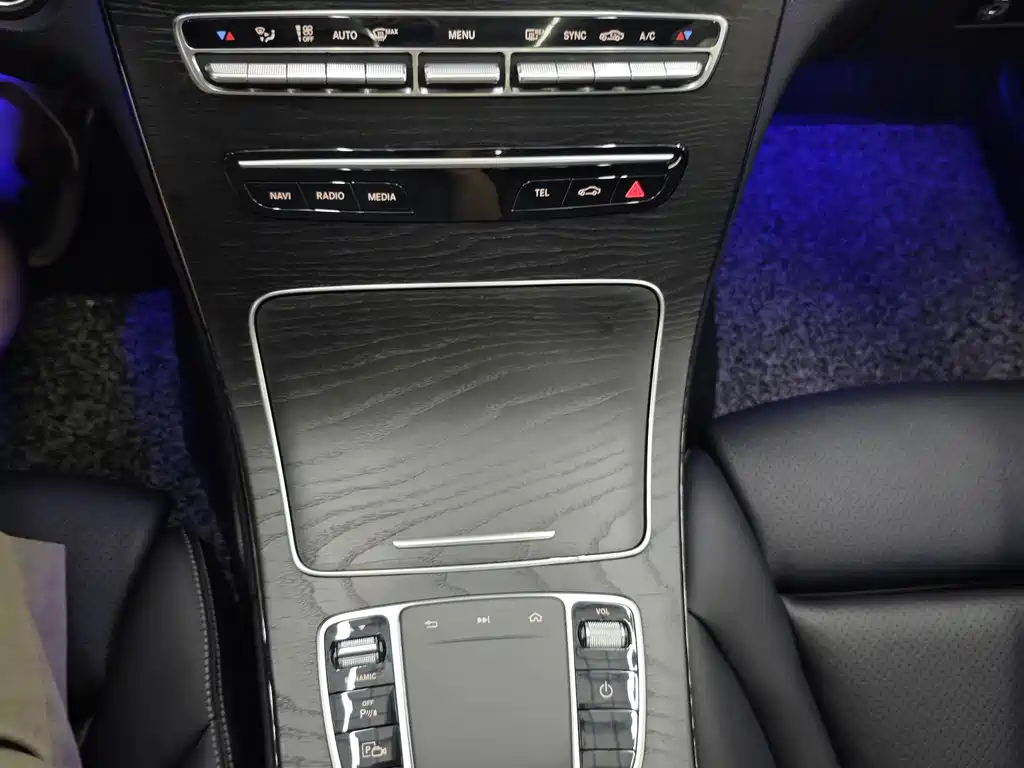 Mercedes-Benz C-Class 2020 — фото 18