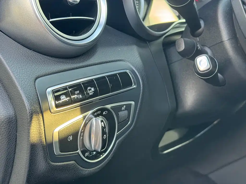 Mercedes-Benz GLC 2016 — фото 16