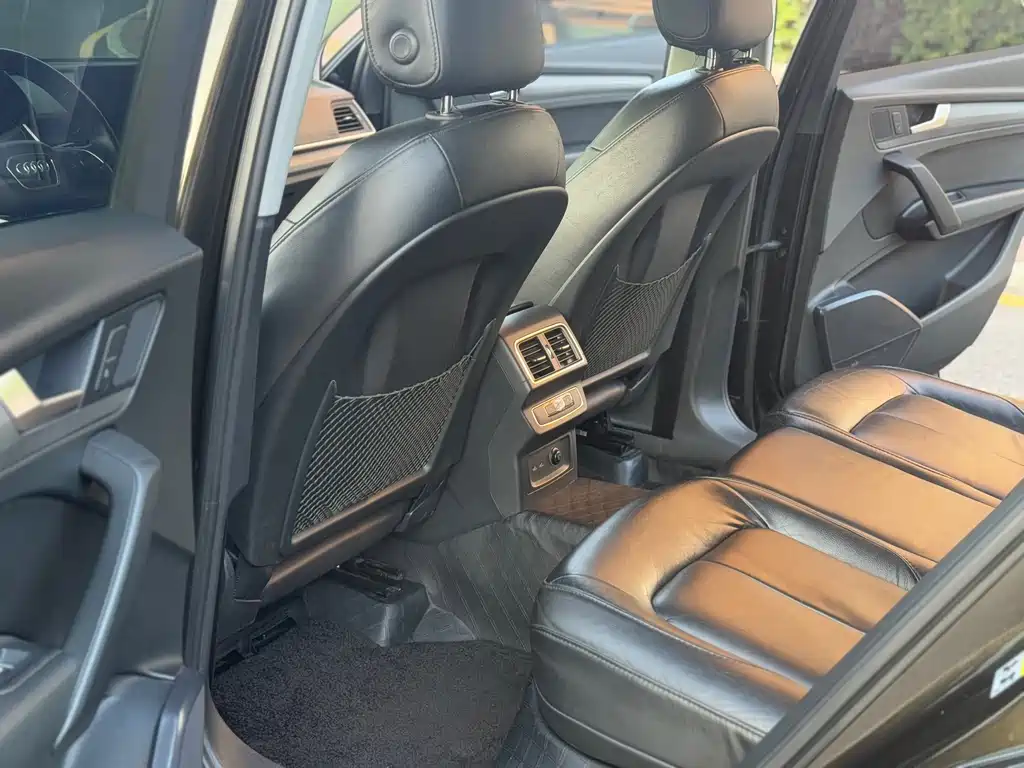 Audi Q5L 2019
